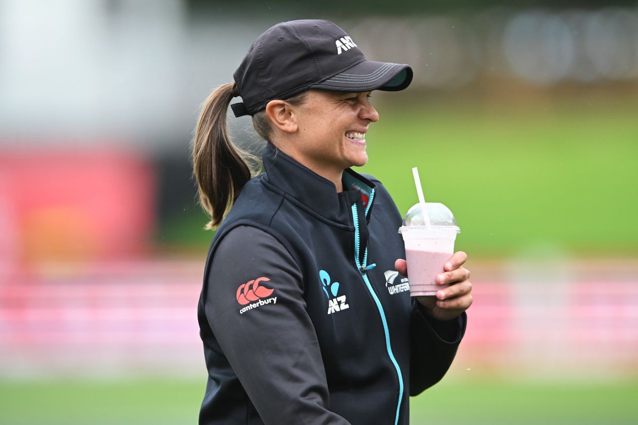 Suzie Bates gets ready for her first home international game , New Zealand vs Bangladesh, Women's World Cup 2022, Dunedin, March 7, 2022