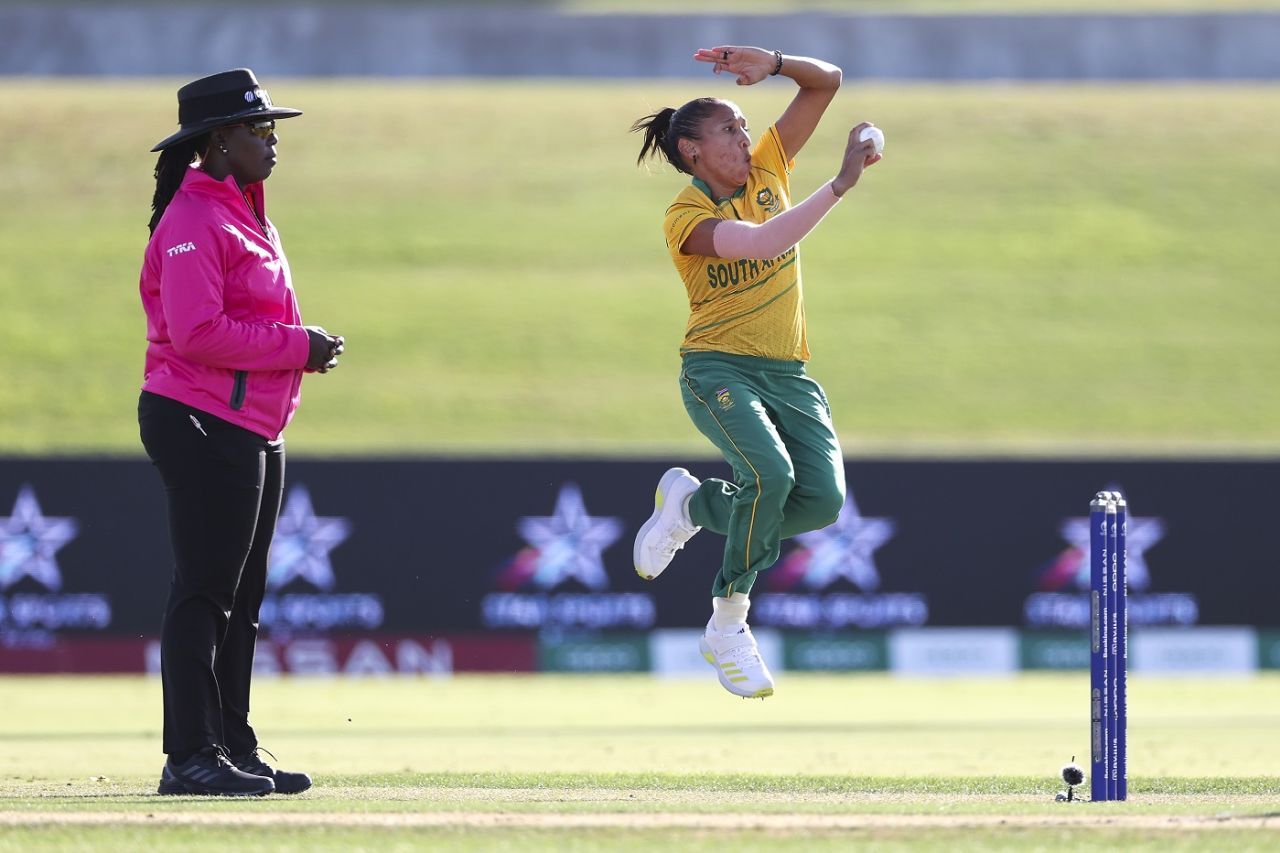 Shabnim Ismail leaps before bowling, Pakistan vs South Africa, Women's World Cup 2022, Mount Maunganui, March 11, 2022