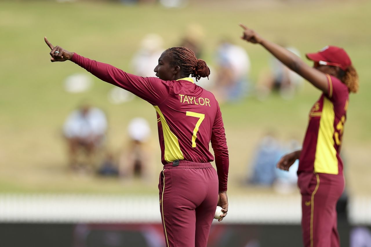 Captain Stafanie Taylor marshals her troops, West Indies vs India, Women's World Cup 2022, Hamilton, March 12, 2022