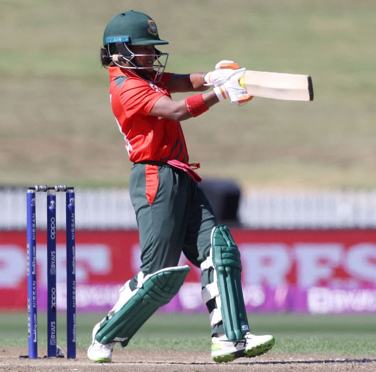 Fargana Hoque plays the pull, Pakistan vs Bangladesh, Women's World Cup 2022, Hamilton, March 14, 2022