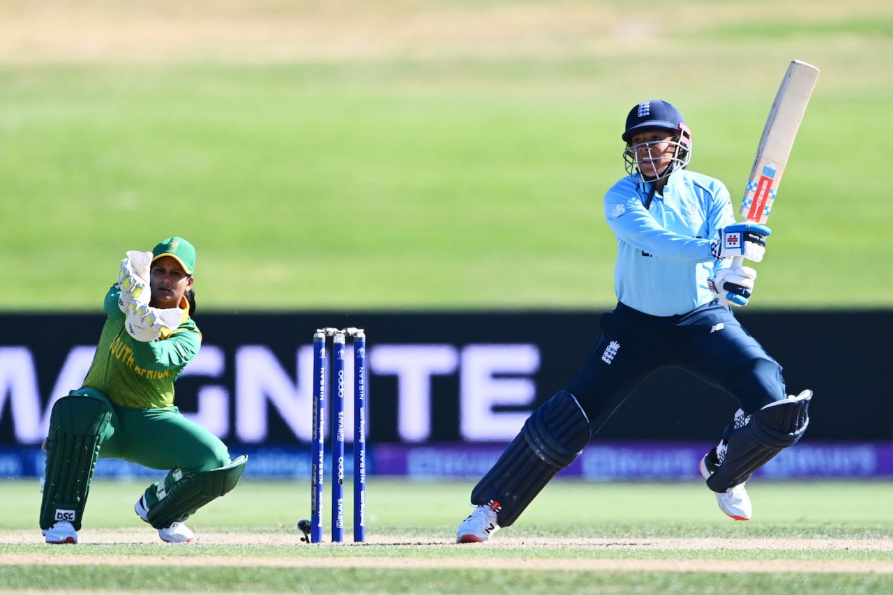 Sophia Dunkley goes on the back foot to slice, England vs South Africa, Women's World Cup 2022, Mount Maunganui, March 14, 2022