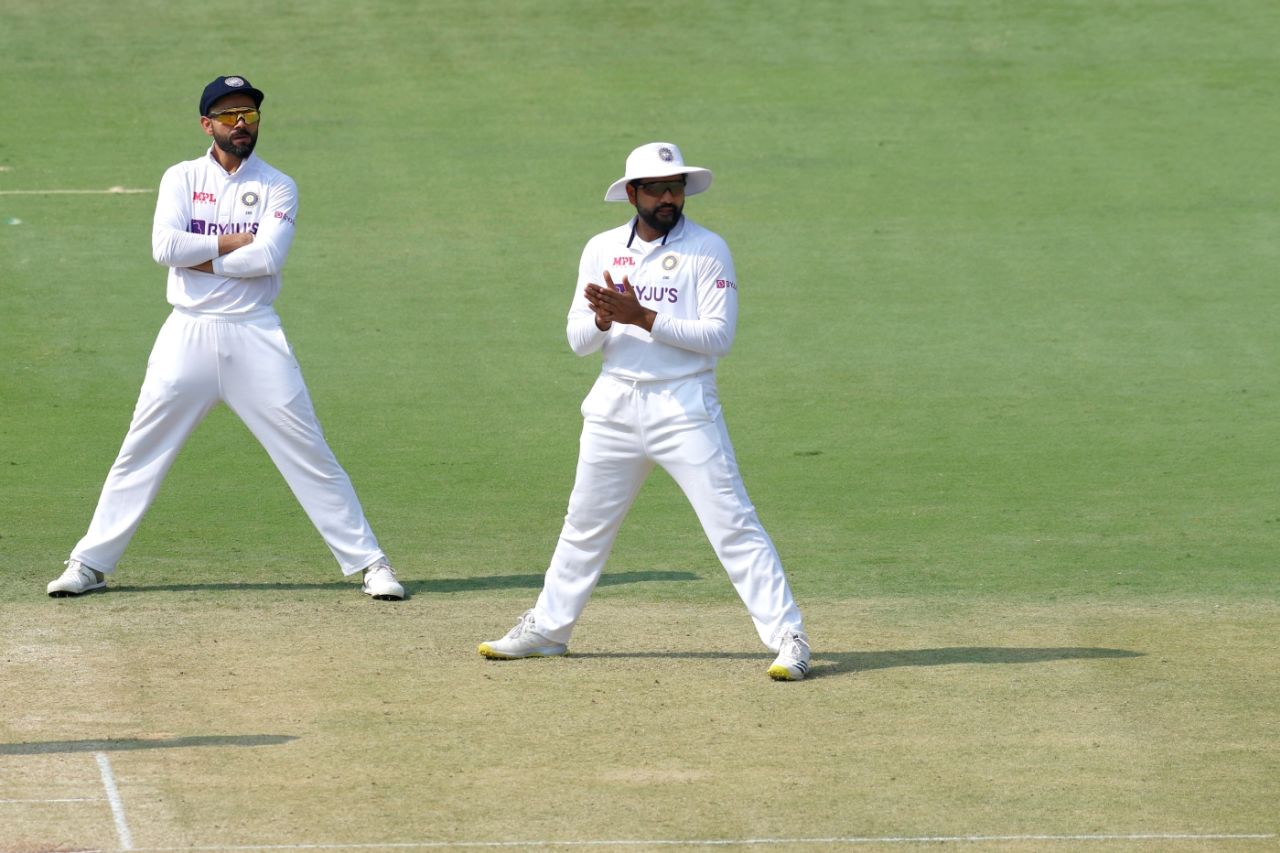 Virat Kohli and Rohit Sharma populate the slip cordon, India vs Sri Lanka, 2nd Test, Bengaluru, 3rd day, March 14, 2022
