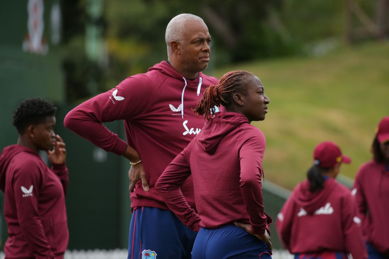 Courtney Walsh and Stafanie Taylor have a chat before the game, Australia vs West Indies, Women's World Cup 2022, Wellington, March 15, 2022