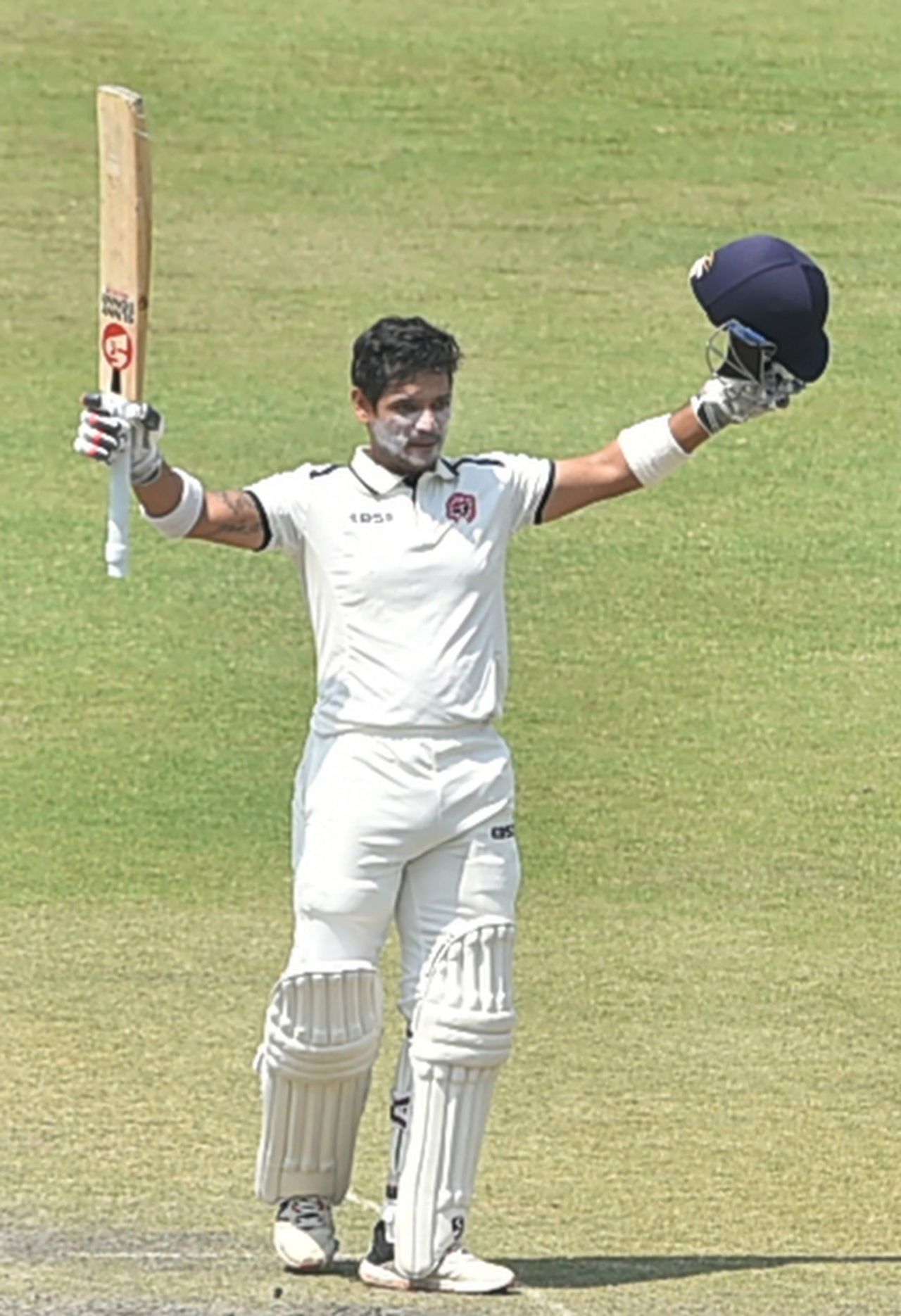 Chetan Bist celebrates his century, Jharkhand vs Nagaland, Ranji Trophy, 4th day, Kolkata, March 15, 2022