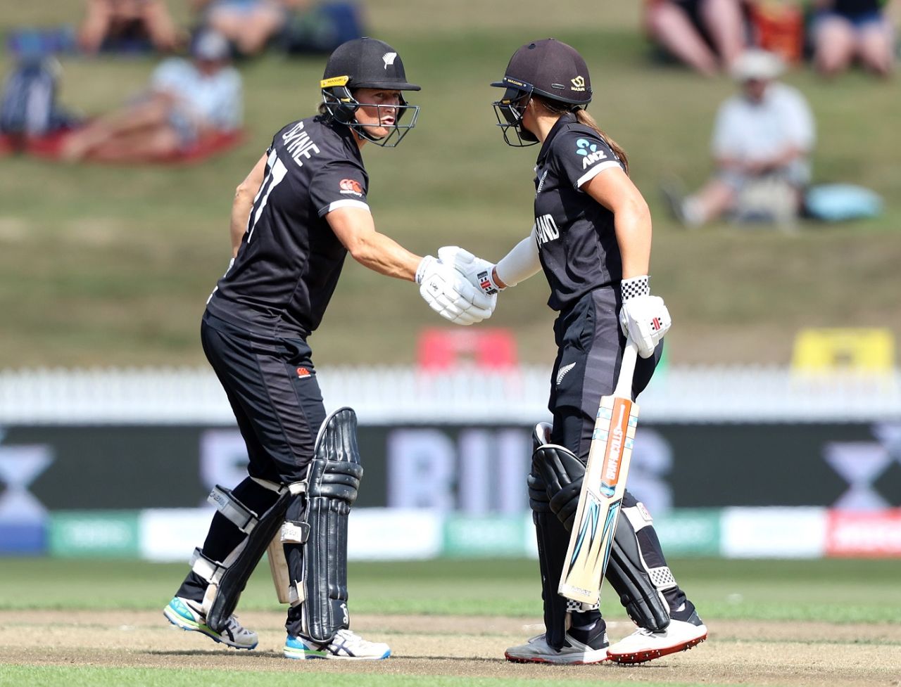 Sophie Devine and Amelia Kerr added 81 for the second wicket, New Zealand vs South Africa, Women's World Cup 2022, Hamilton, March 17, 2022