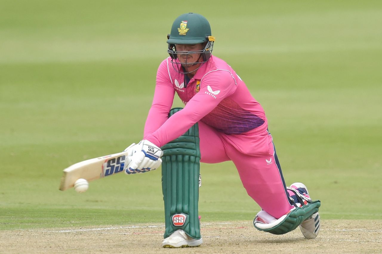 Quinton de Kock brings out the reverse sweep, South Africa vs Bangladesh, 2nd ODI, Johannesburg, March 20, 2022