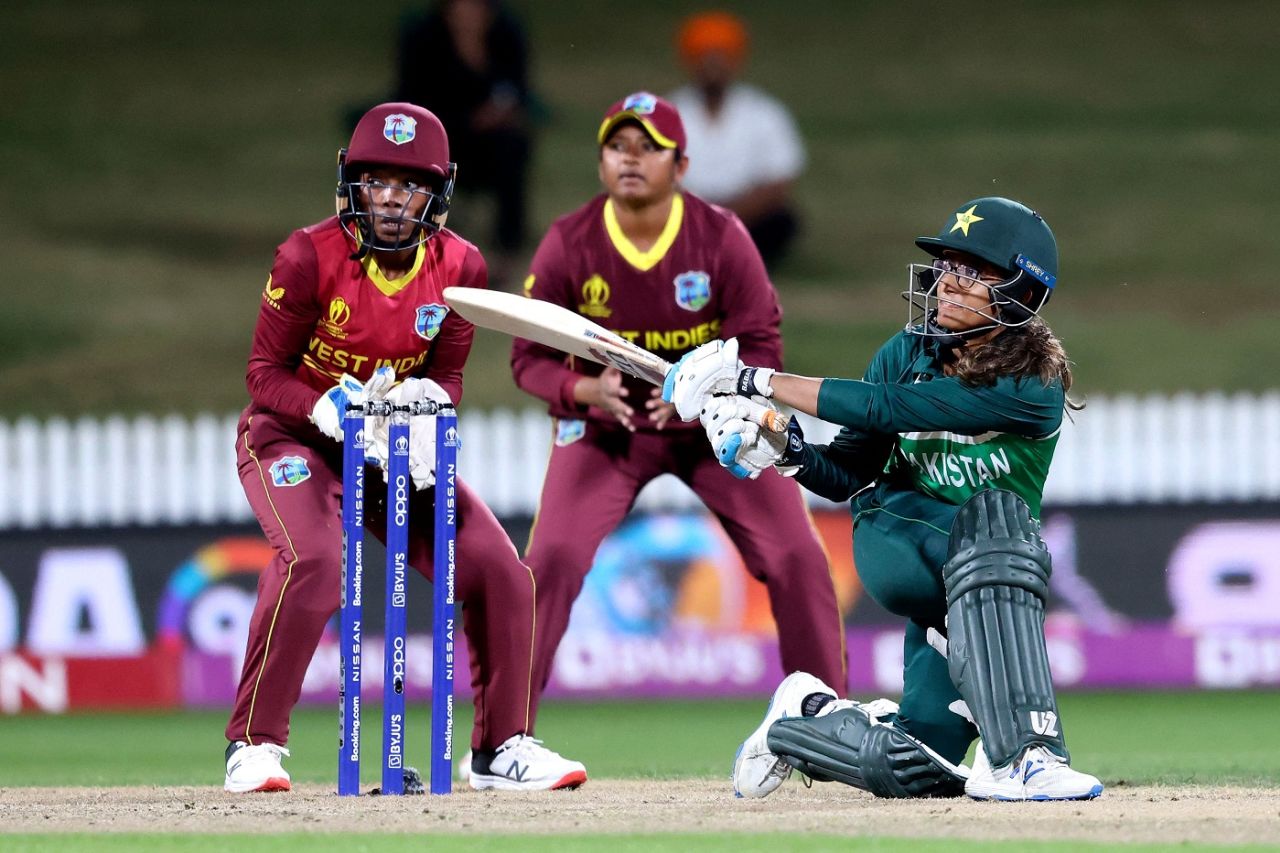 Muneeba Ali nails a sweep, West Indies vs Pakistan, Women's World Cup 2022, Hamilton, March 21, 2022