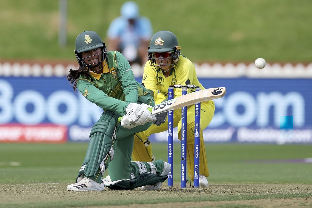 Sune Luus put the sweep to good effect, South Africa vs Australia, Women's World Cup 2022, Wellington, March 22, 2022