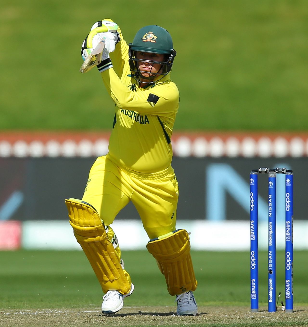 Rachael Haynes drives one through the off side, South Africa vs Australia, Women's World Cup 2022, Wellington, March 22, 2022