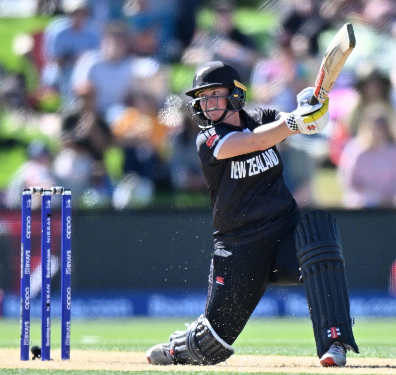Katey Martin slams one over the off side, New Zealand vs Pakistan, Women's World Cup 2022, Christchurch, March 26, 2022
