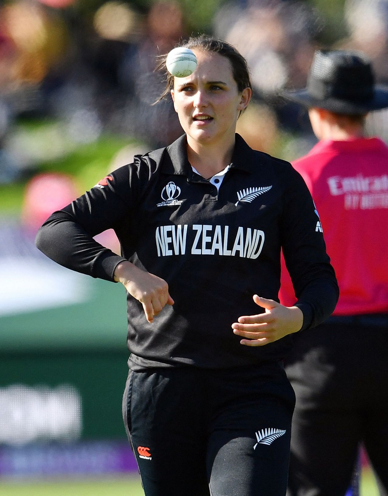 Amelia Kerr prepares to bowl, New Zealand vs Pakistan, Women's World Cup 2022, Christchurch, March 26, 2022