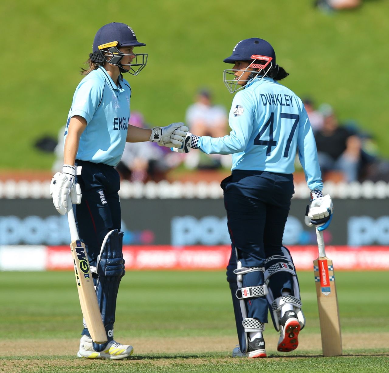 Amy Jones and Sophia Dunkley added 72 for the fifth wicket, England vs Bangladesh, Women's World Cup 2022, Wellington, March 27, 2022