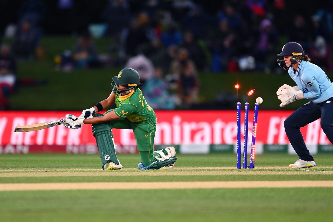 Lara Goodall misses the paddle to be bowled, South Africa vs England, Women's World Cup 2022, 2nd semi-final, March 31, 2022