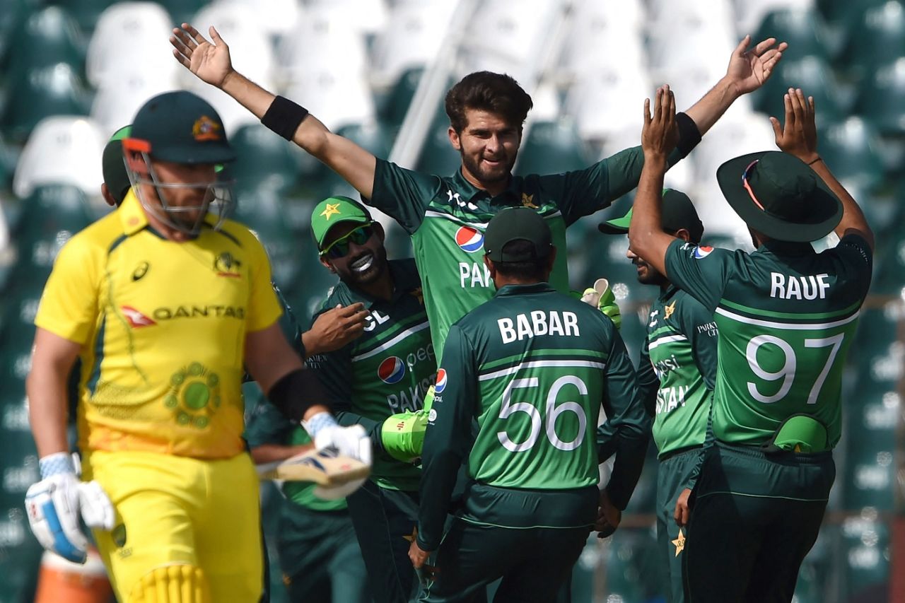 Shaheen Shah Afridi celebrates an early breakthrough, Pakistan vs Australia, 2nd ODI, Lahore, March 31, 2022