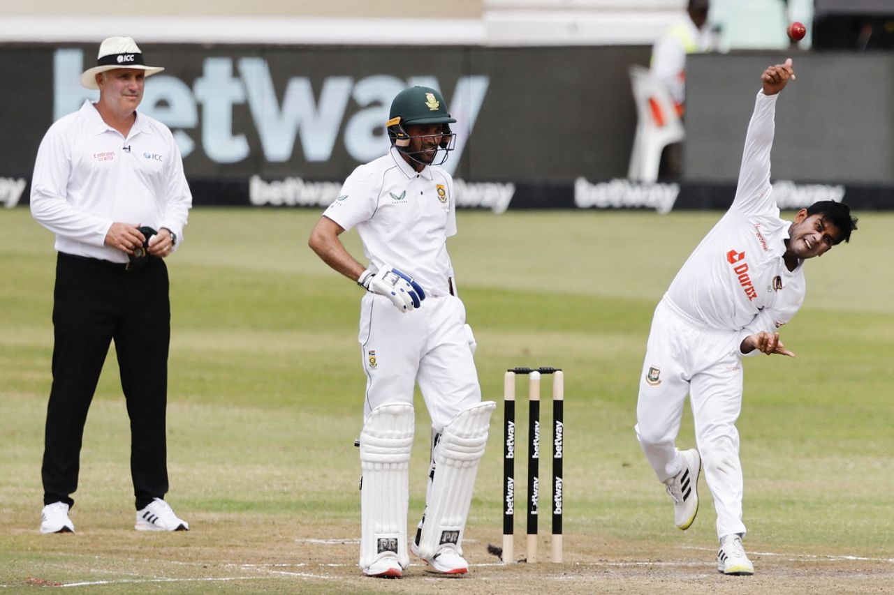Mehidy Hasan Miraz gets one to rip, South Africa vs Bangladesh, 1st Test, Durban, April 1, 2022