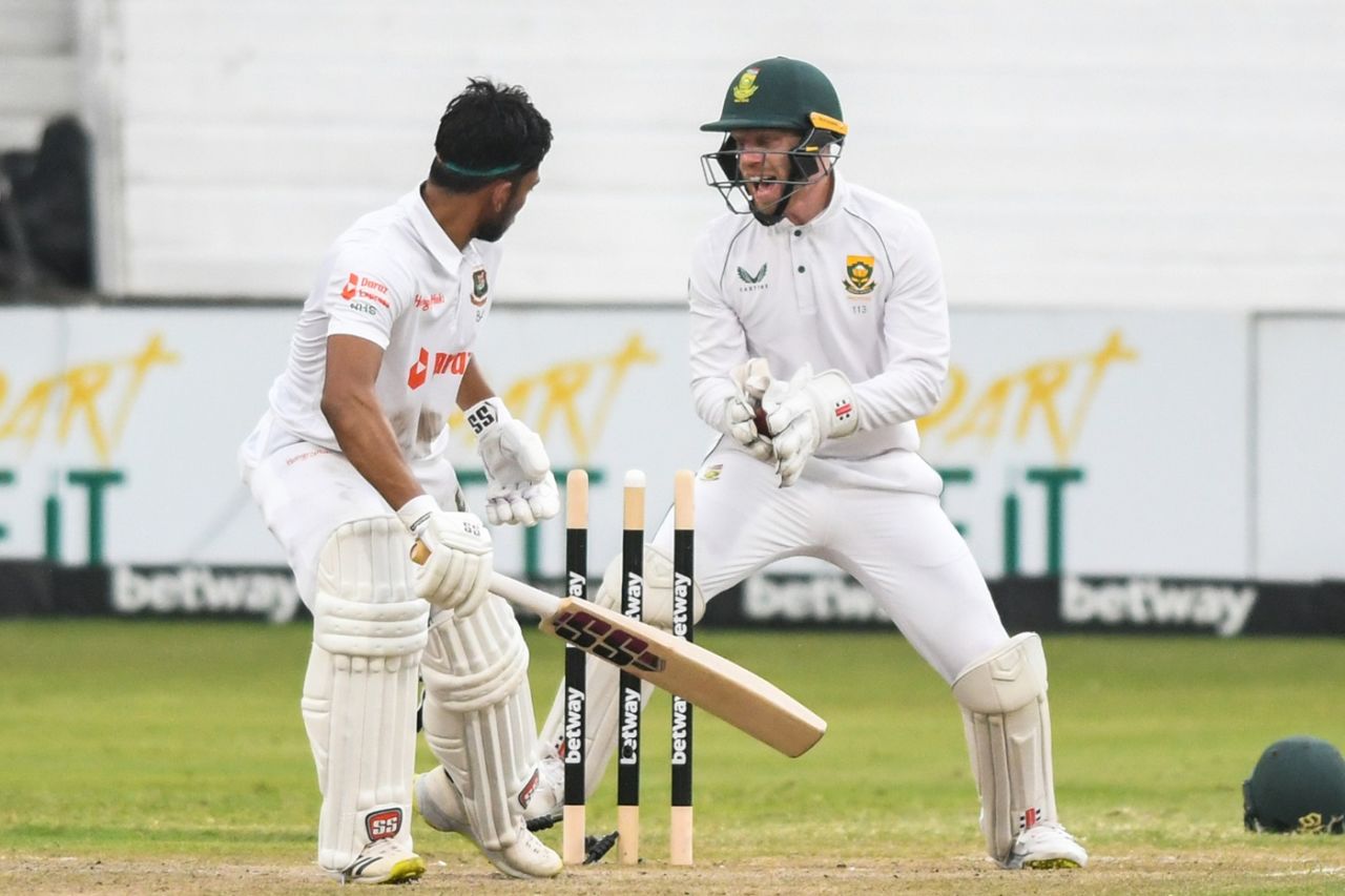 Najmul Hossain Shanto was bowled by Simon Harmer for 38, South Africa vs Bangladesh, 1st Test, Durban, April 1, 2022 