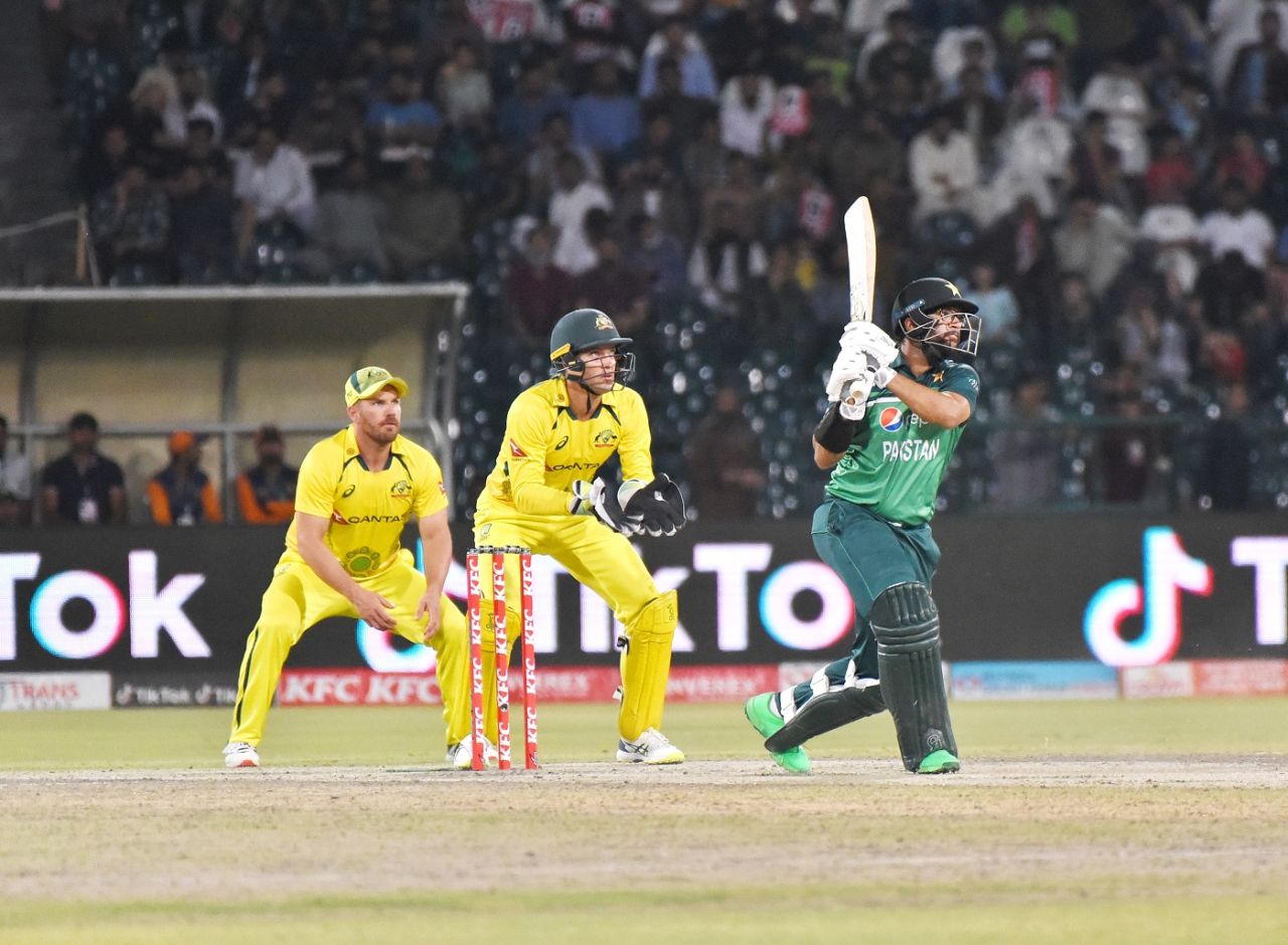 Imam-ul-Haq goes on the attack, Pakistan vs Australia, 3rd ODI, Lahore, April 2, 2022