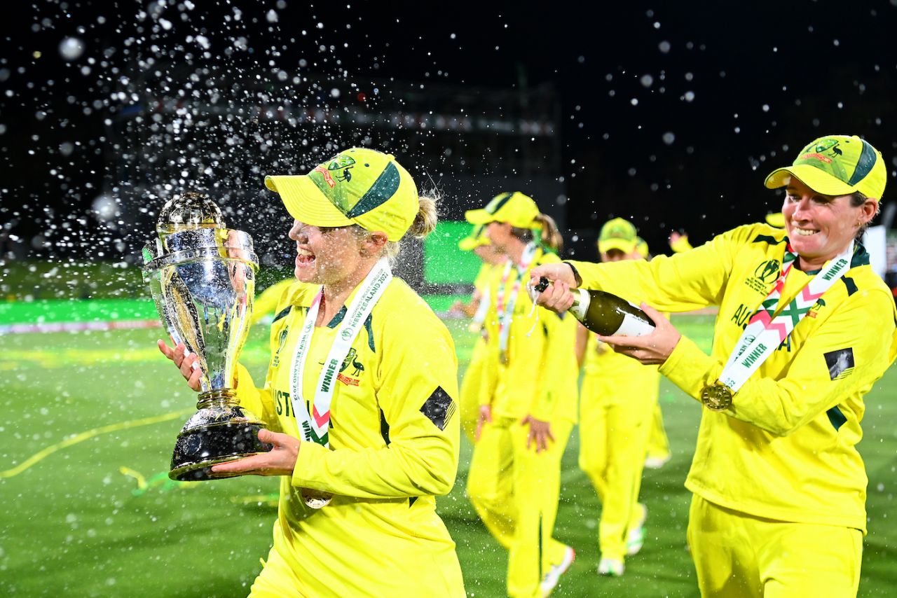 Celebrating a champagne performance - Alyssa Healy gets drenched by Beth Mooney, Australia vs England, Women's World Cup 2022 final, Christchurch, April 3, 2022
