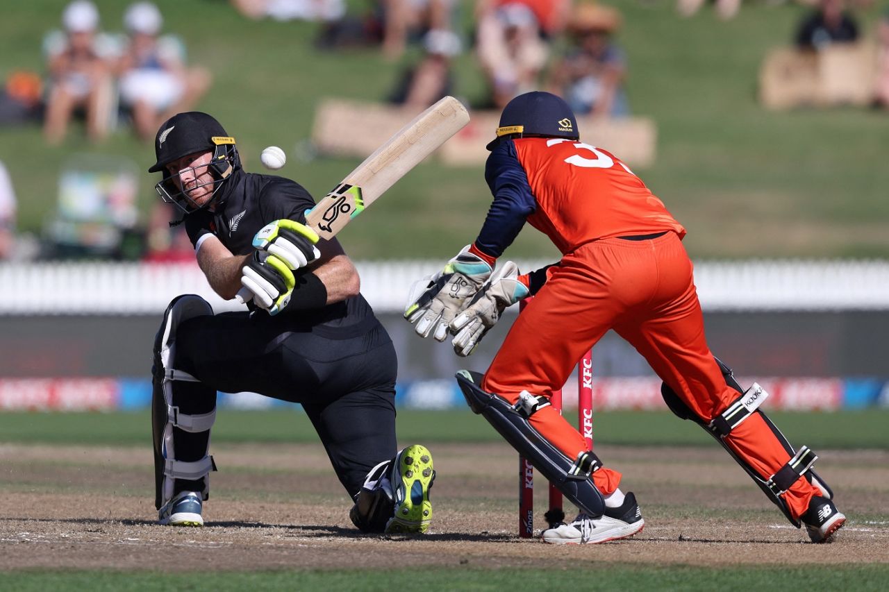 Martin Guptill goes for the sweep, New Zealand vs Netherlands, 3rd ODI, Hamilton, April 4, 2022