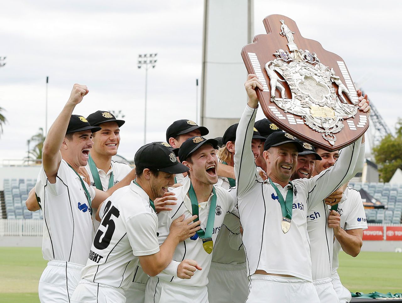 Shaun Marsh lifts the Sheffield Shield, Western Australia vs Victoria, Sheffield Shield final, WACA, April 4, 2022
