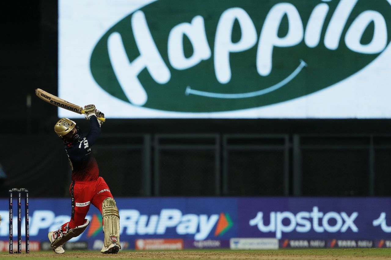 Dinesh Karthik goes big, Rajasthan Royals v Royal Challengers Bangalore, IPL 2022, Wankhede Stadium, April 5, 2022