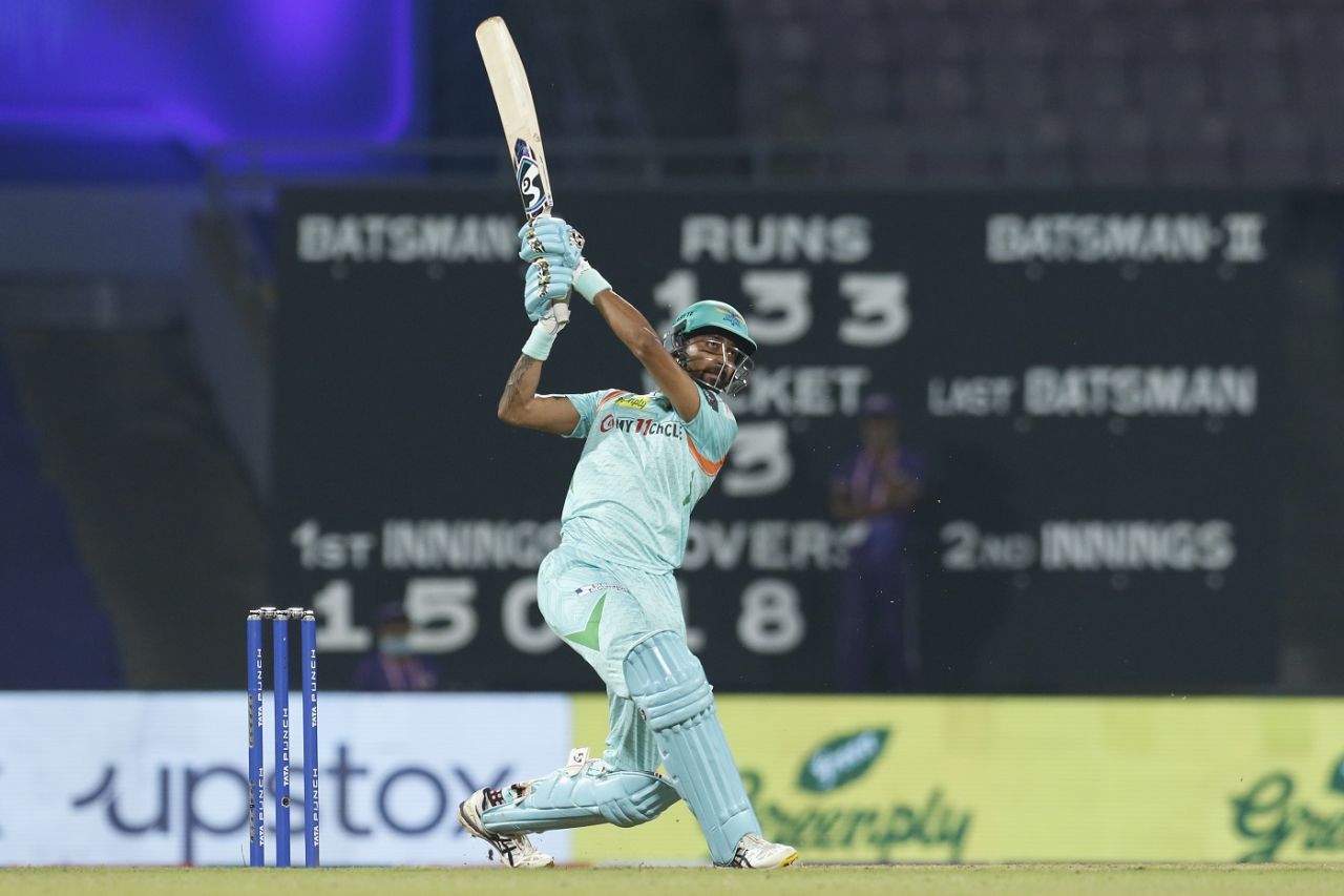 Krunal Pandya smokes one over the bowler's head, Lucknow Super Giants vs Delhi Capitals, IPL 2022, Navi Mumbai, April 7, 2022
