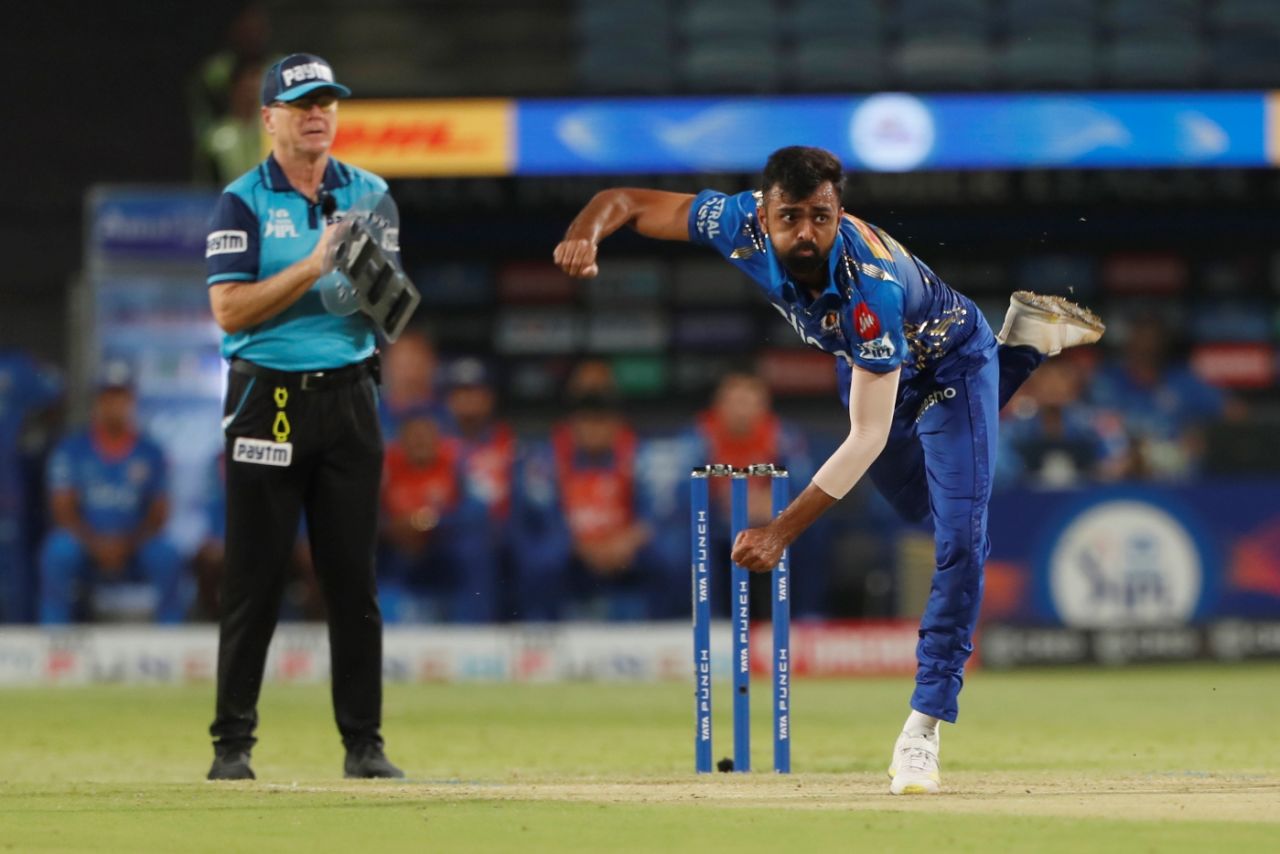 Jaydev Unadkat got his first game for Mumbai Indians, Royal Challengers Bangalore vs Mumbai Indians, IPL 2022, Pune, April 9, 2022