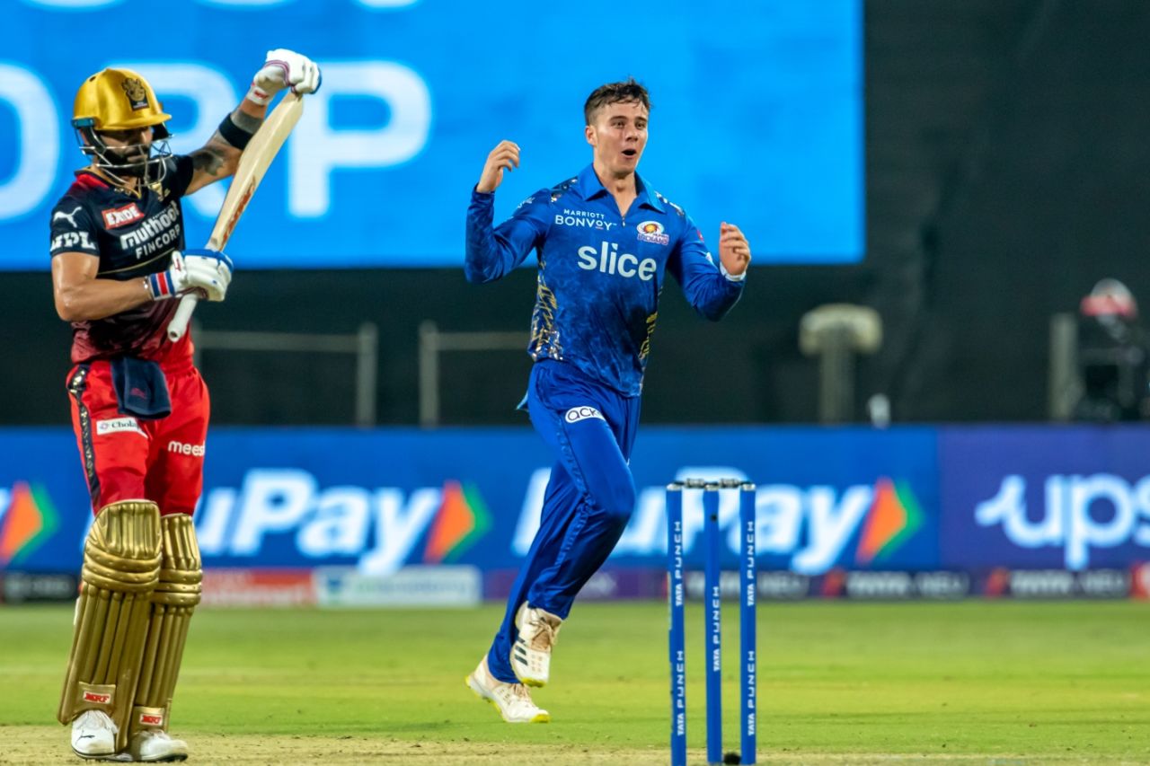 Virat Kohli was given out lbw off Dewald Brevis' first ball, Royal Challengers Bangalore vs Mumbai Indians, IPL 2022, Pune, April 9, 2022