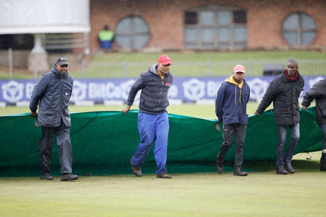 The start of the second day's play was delayed due to rain, South Africa vs Bangladesh, 2nd Test, Gqeberha, 3rd day, April 10, 2022
