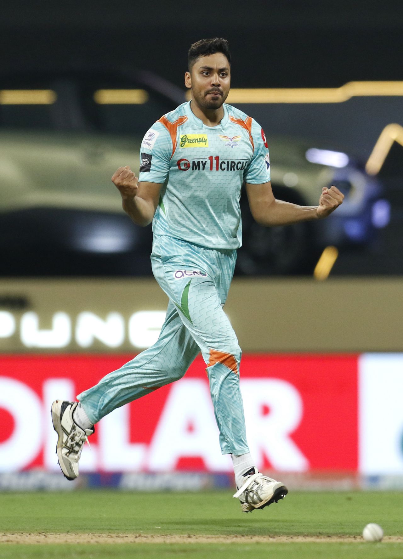 Avesh Khan struck first ball, hitting Jos Buttler's stumps, Lucknow Super Giants vs Rajasthan Royals, IPL 2022, Wankhede Stadium, Mumbai, April 10, 2022