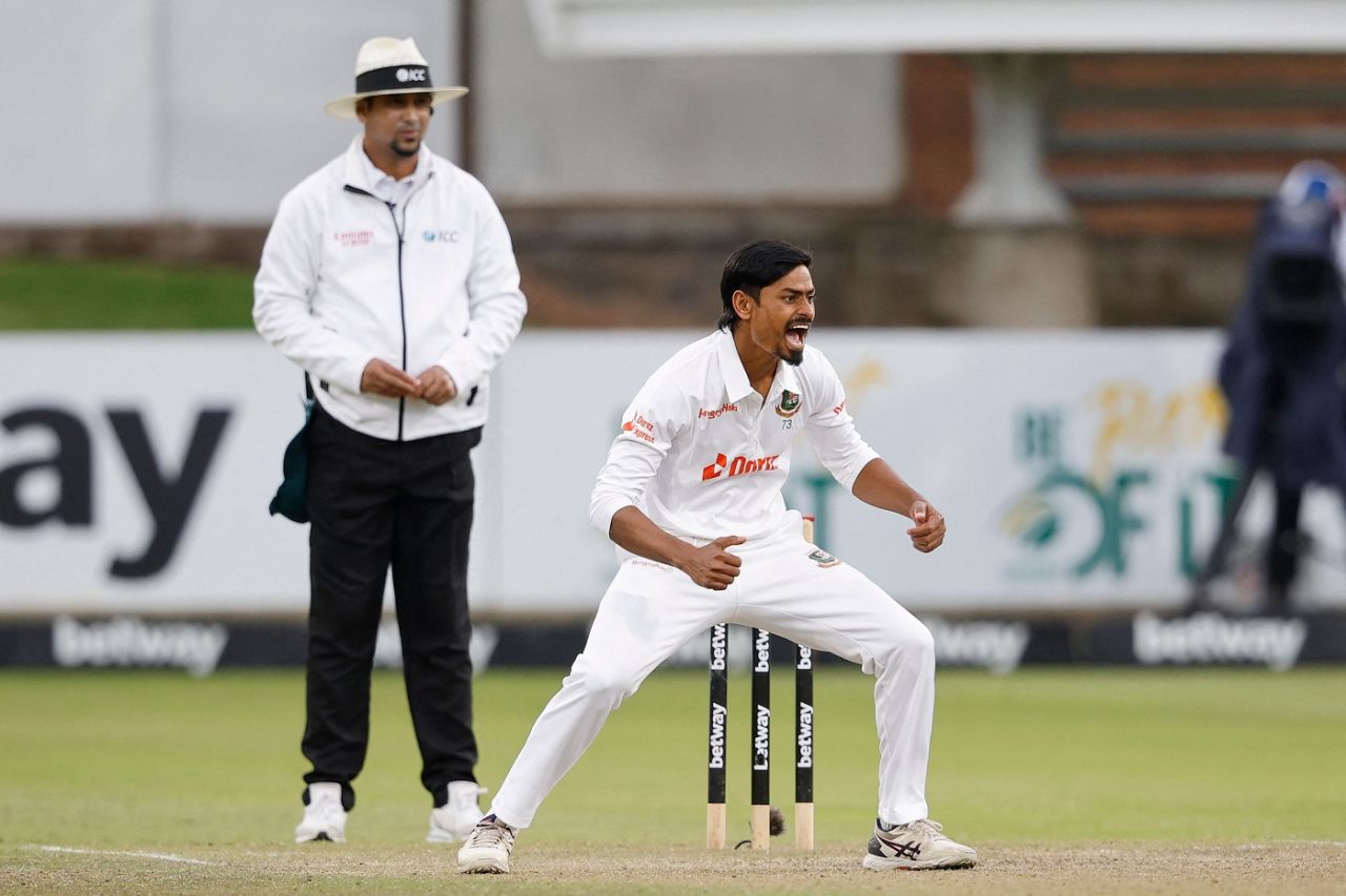 Taijul Islam is excited as he gets the wicket of Ryan Rickelton, South Africa vs Bangladesh, 2nd Test, Gqeberha, 3rd day, April 10, 2022