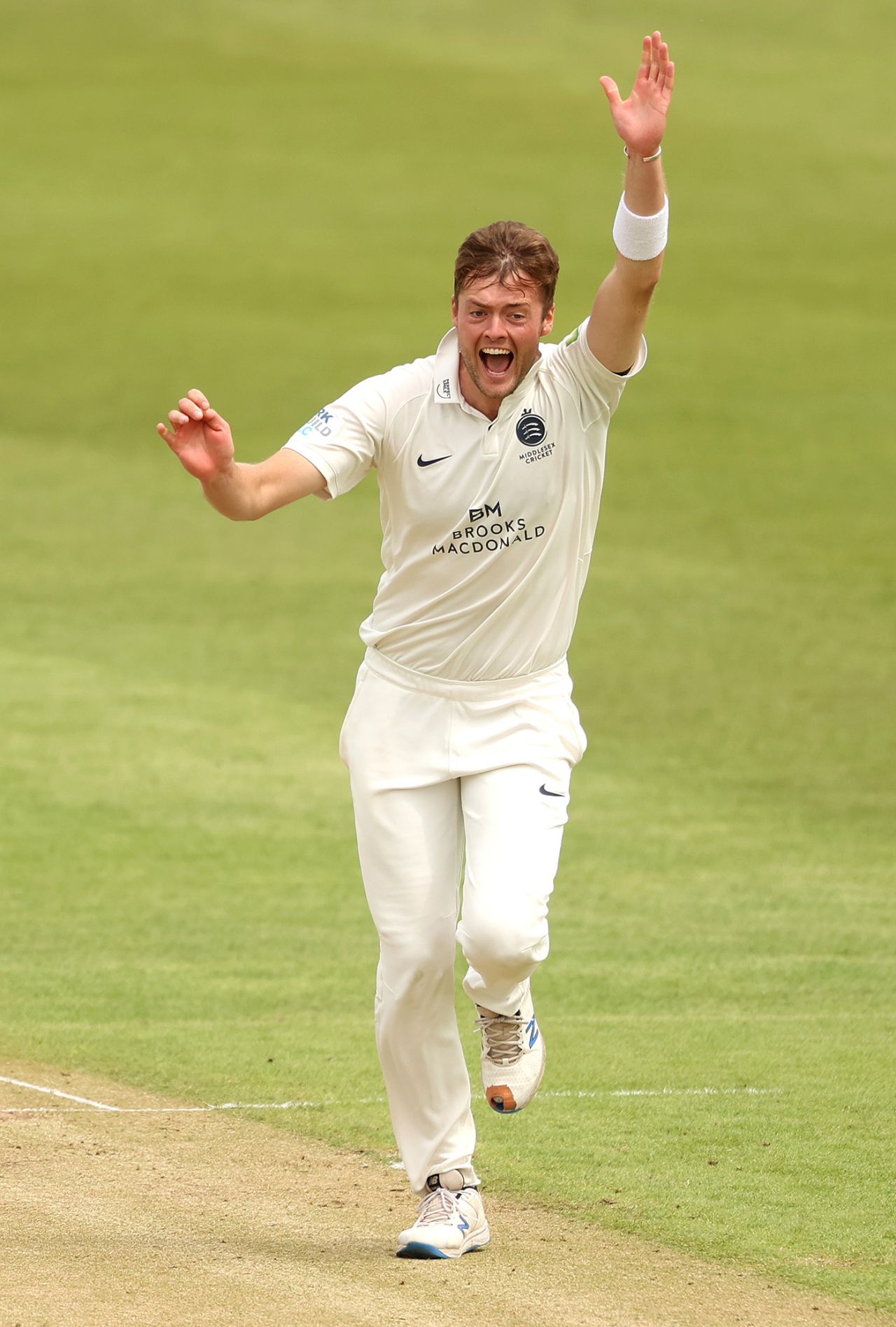 Tom Helm appeals for an lbw decision, LV= Insurance County Championship, Leicestershire vs Middlesex, day 1, Grace Road, May 27, 2021