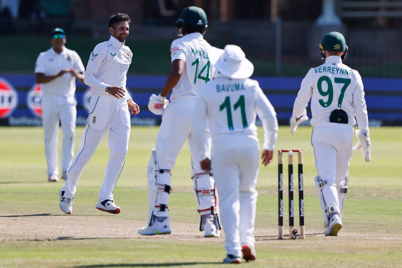 Keshav Maharaj is all smiles after getting rid of Khaled Ahmed, South Africa vs Bangladesh, 2nd Test, Gqeberha, 4th day, April 11, 2022