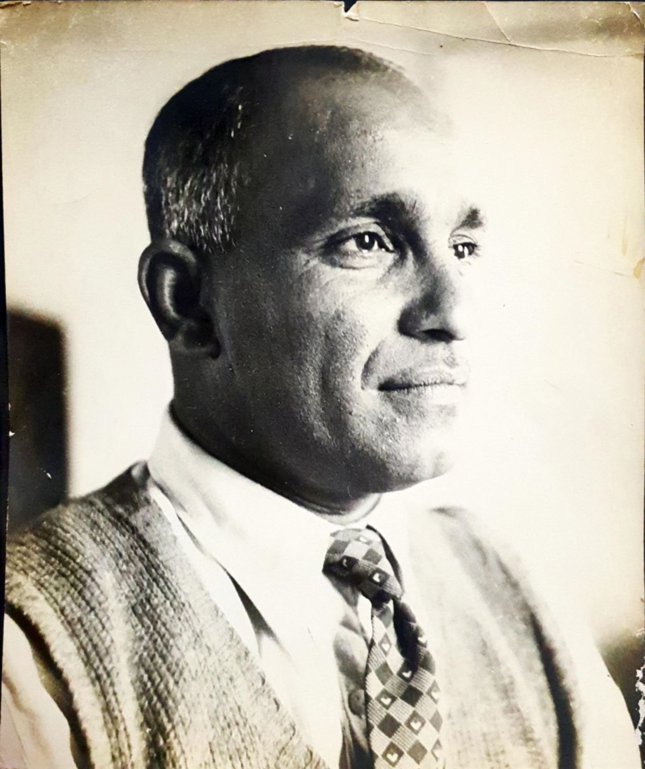Daud Khan umpire headshot