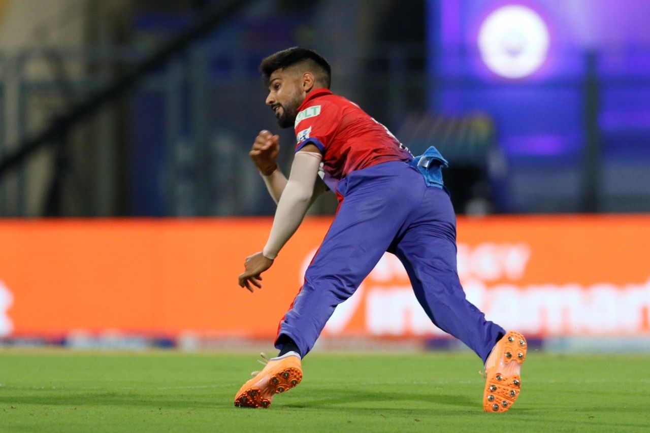 A Lalit Yadav direct-hit caught Virat Kohli short of his ground, Delhi Capitals vs Royals Challengers Bangalore, IPL 2022, Wankhede Stadium, Mumbai, April 16, 2022