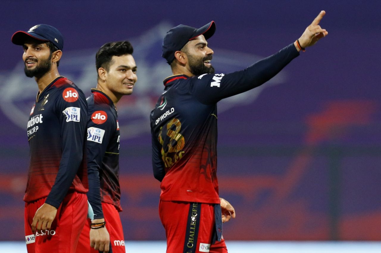 Virat Kohli took a spectacular catch to see the end of Rishabh Pant, Delhi Capitals vs Royals Challengers Bangalore, IPL 2022, Wankhede Stadium, Mumbai, April 16, 2022