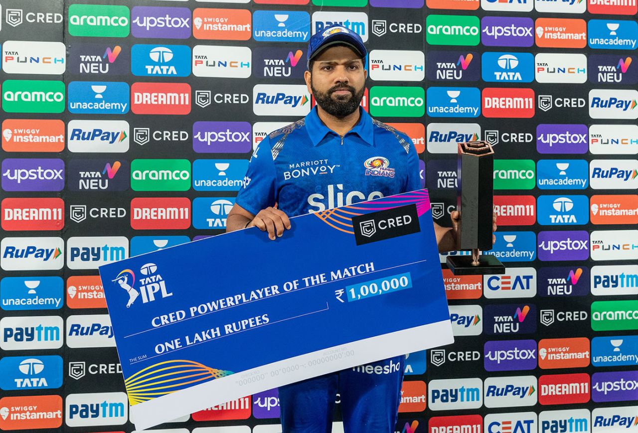 Rohit Sharma poses with an award, Royal Challengers Bangalore vs Mumbai Indians, IPL 2022, Pune, April 9, 2022