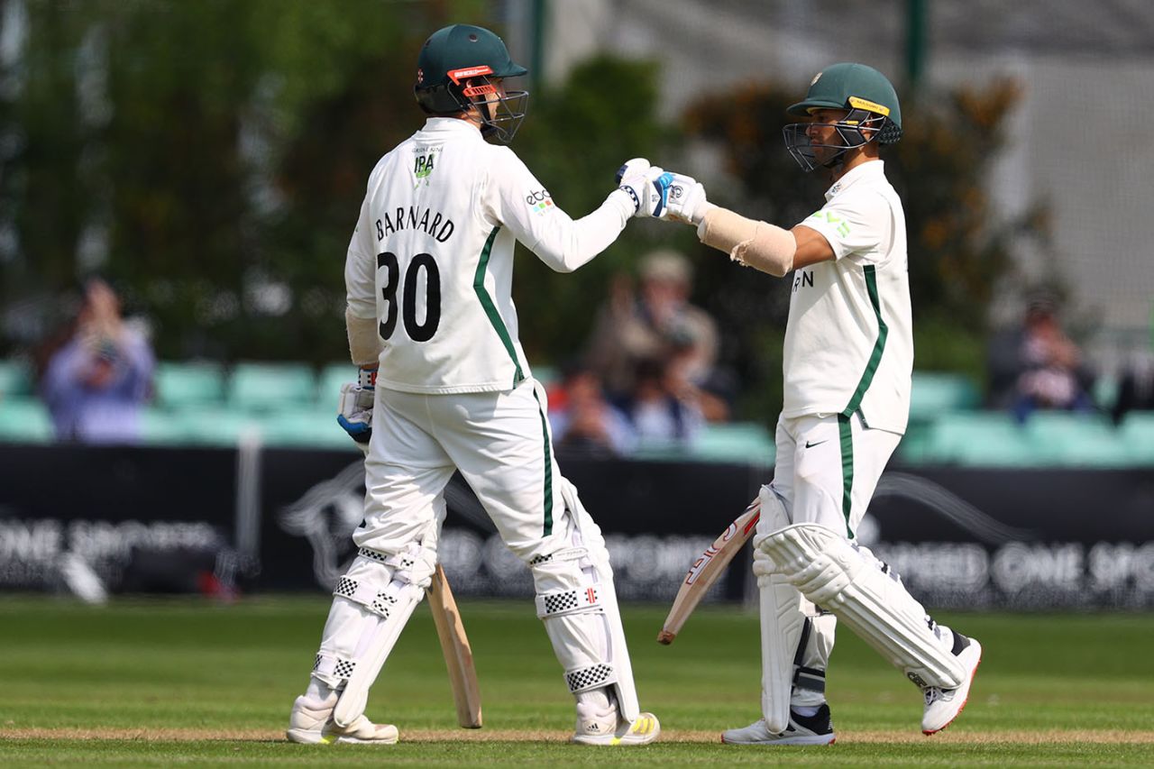 Ed Barnard and Brett D'Oliveira put on a solid stand for the fifth wicket, Worcestershire vs Sussex, LV= Insurance Championship, division two, New Road, April 21, 2022