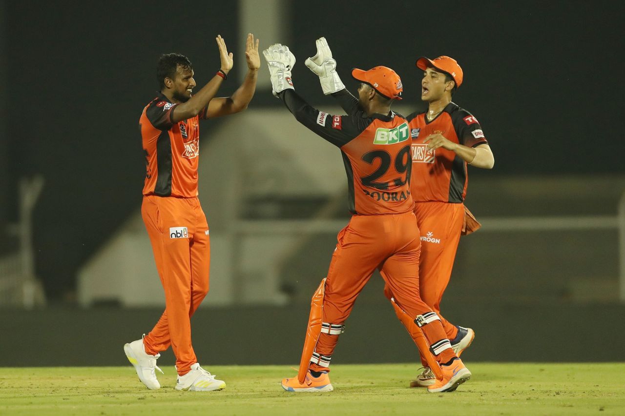 T Natarajan celebrates after dismissing Wanindu Hasaranga, Royal Challengers Bangalore vs Sunrisers Hyderabad, IPL 2022, Brabourne Stadium, Mumbai, April 23, 2022