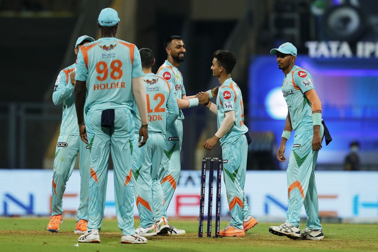 Lucknow Super Giants celebrate their win over Mumbai, Lucknow Super Giants vs Mumbai Indians, IPL 2022, Wankhede Stadium, April 24, 2022