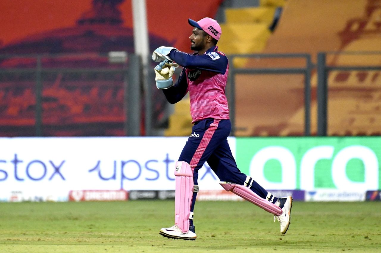 Sanju Samson calls for a review, Kolkata Knight Riders vs Rajasthan Royals, IPL 2022, Wankhede Stadium, Mumbai, May 2, 2022