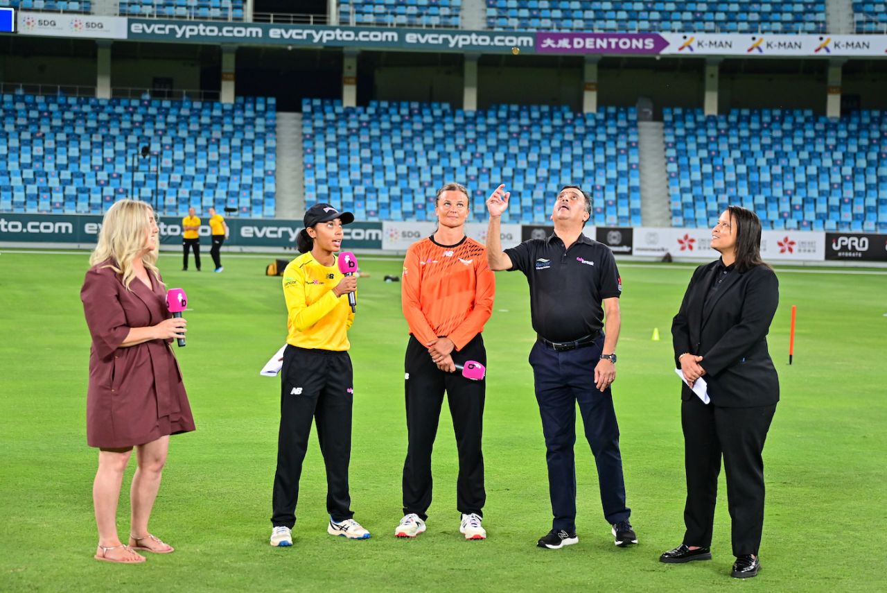 Captains Sindhu Sriharsha and Suzie Bates at the toss, Warriors vs Falcons, FairBreak Invitational Tournament 2022, Dubai, May 04, 2022