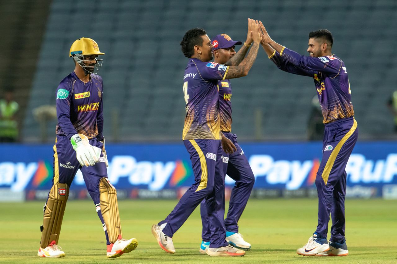 Sunil Narine celebrates the wicket of Quinton de Kock with team-mates, Kolkata Knight Riders vs Lucknow Super Giants, IPL 2022, Pune, May 7, 2022
