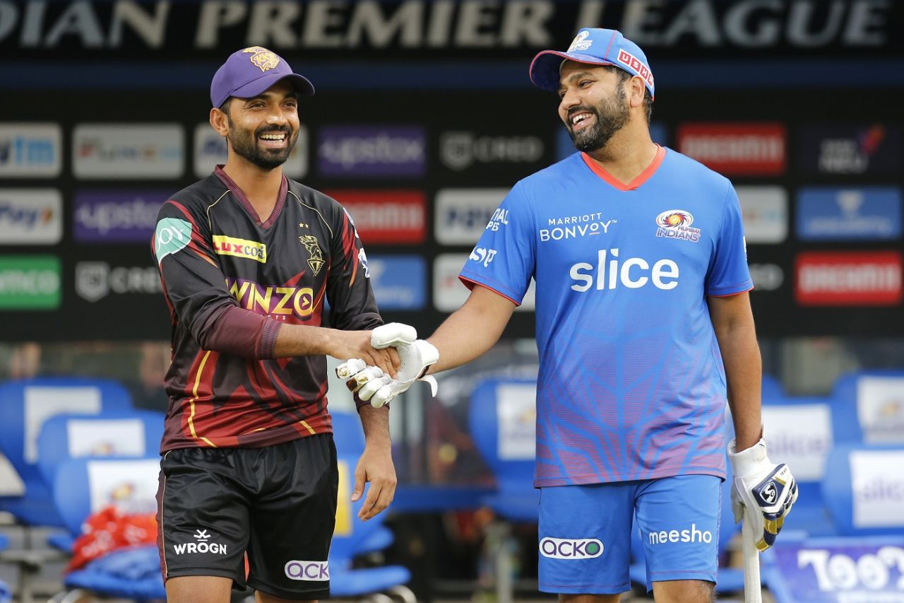 Ajinkya Rahane and Rohit Sharma are involved in a friendly chat ahead of the crucial encounter, Kolkata Knight Riders vs Mumbai Indians, IPL 2022, DY Patil, Navi Mumbai, May 9, 2022