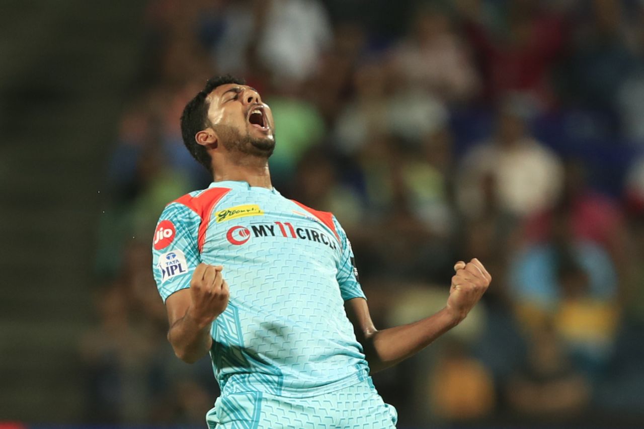 Mohsin Khan struck first for Super Giants, getting rid of Wriddhiman Saha, Gujarat Titans vs Lucknow Super Giants, IPL 2022, Pune, May 10, 2022