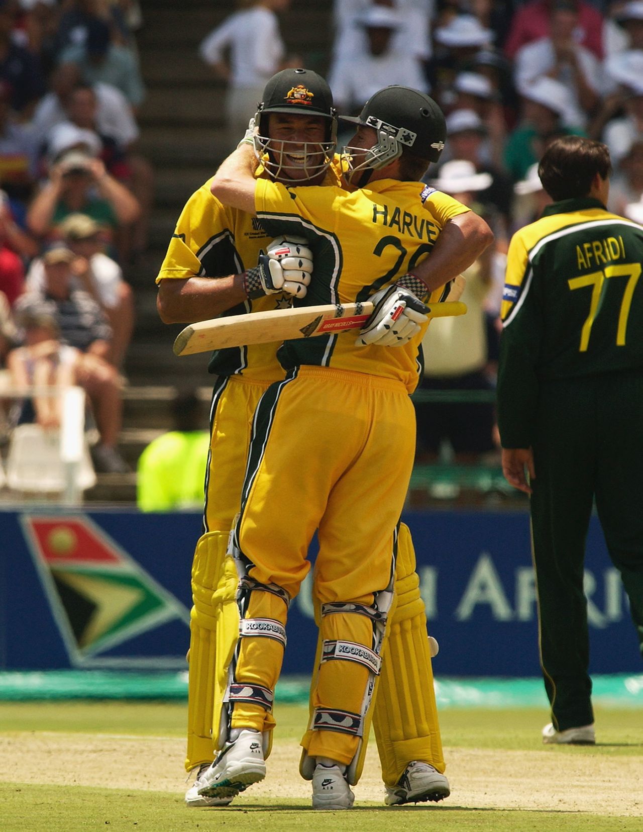 Andrew Symonds celebrates his century, Australia vs Pakistan, World Cup, Johannesburg, February 11, 2003