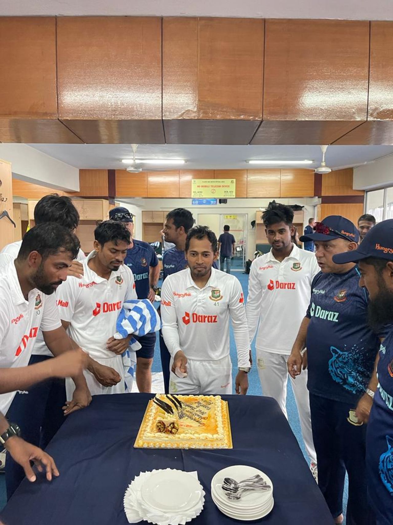 Mushfiqur Rahim looks rather impressed with the cake, arranged to celebrate the 5000-run landmark in Test cricket, Bangladesh vs Sri Lanka, 1st Test, Chattogram, 4th day, May 18, 2022