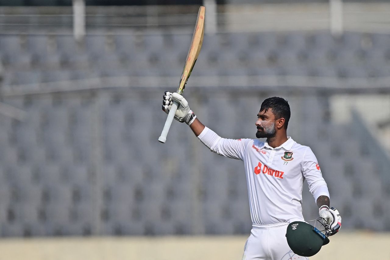 Litton Das raises his bat to acknowledge a fine hundred, Bangladesh vs Sri Lanka, 2nd Test, Dhaka, 1st day, May 23, 2022