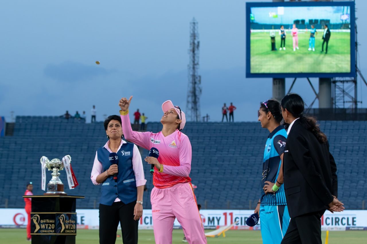 Smriti Mandhana and Harmanpreet Kaur at the toss, Women's T20 Challenge 2022, Pune, May 23, 2022