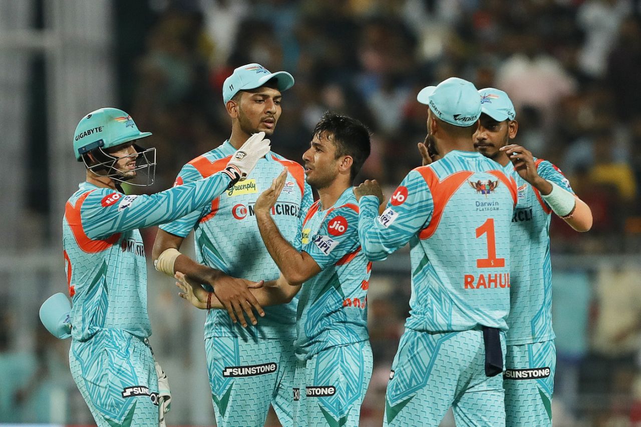 Ravi Bishnoi and Lucknow Super Giants celebrate the wicket of Mahipal Lomror, Lucknow Super Giants vs Royal Challengers Bangalore, IPL 2022, Eliminator, Kolkata, May 25, 2022